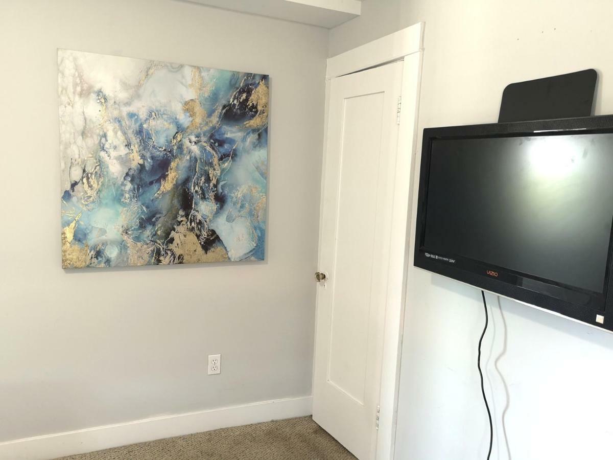 With Private Bathroom Homestay Pasadena