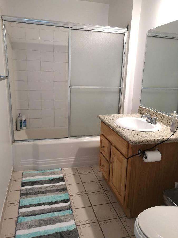 With Private Bathroom Homestay Pasadena